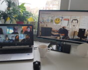 Laptop mit Videokonferenz