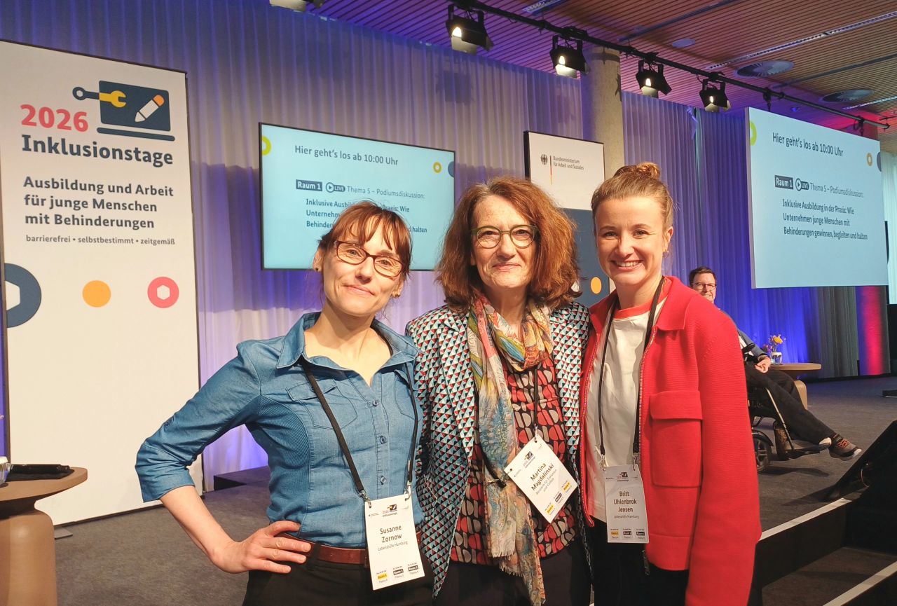 Gruppenbild: Susanne Zornow, Martina Magdalinski von der BGW, Britt Uhlenbrok Jensen